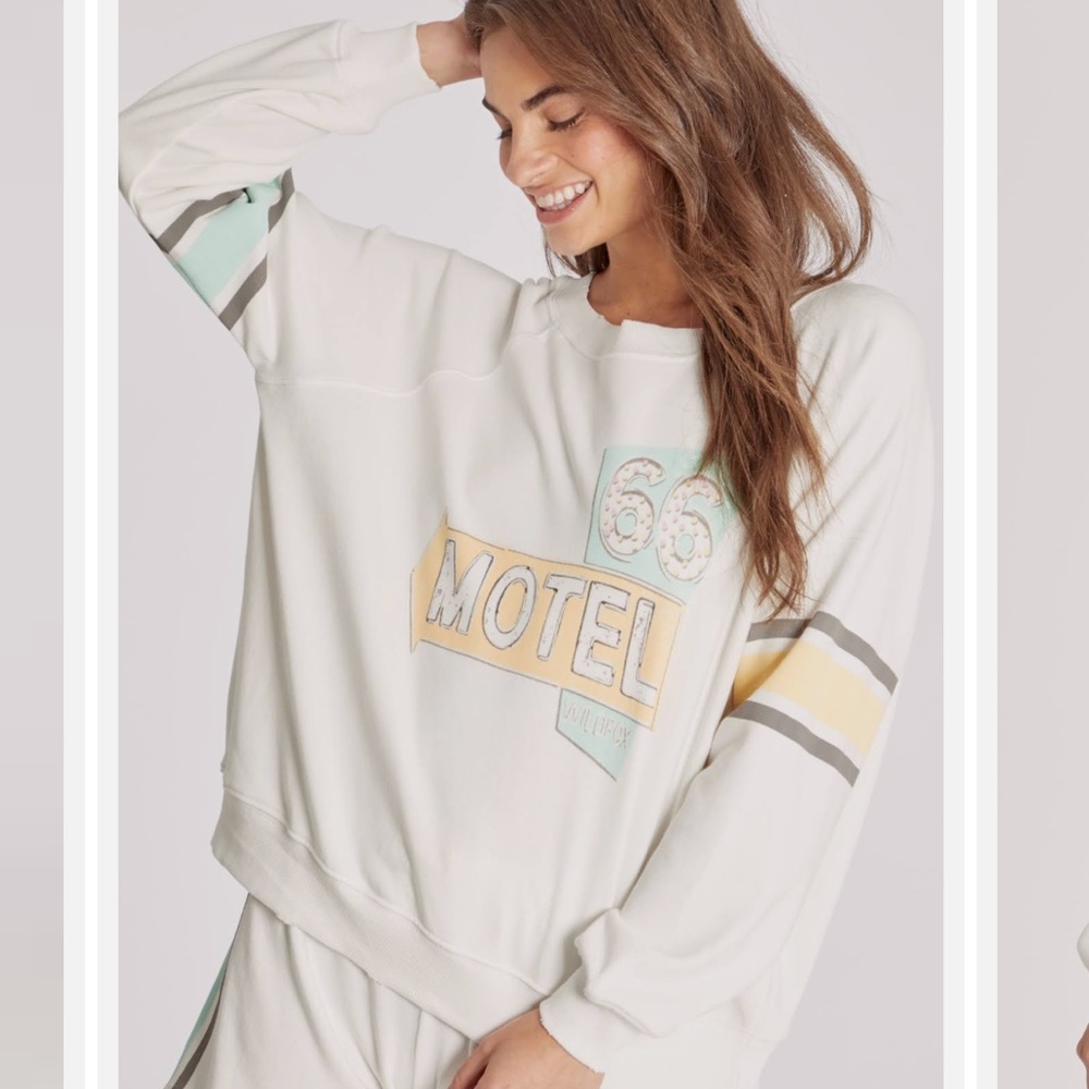 Wildfox Ivory Vintage Motel 66 Logo Sommers Oversized Lounge Graphic Sweater